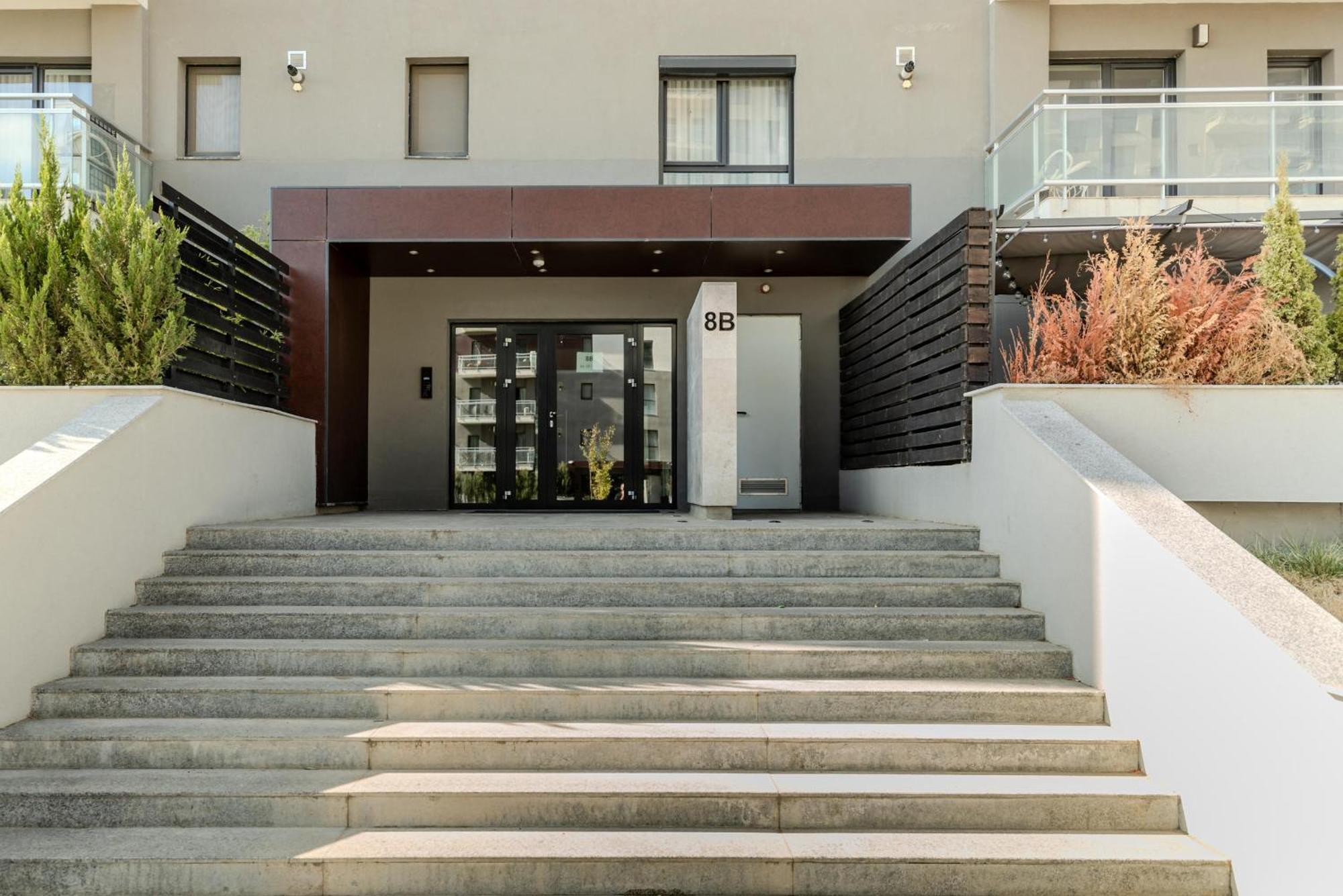 בוקרשט Perfect Stay: Urban Heaven In Aviatiei Business Area מראה חיצוני תמונה